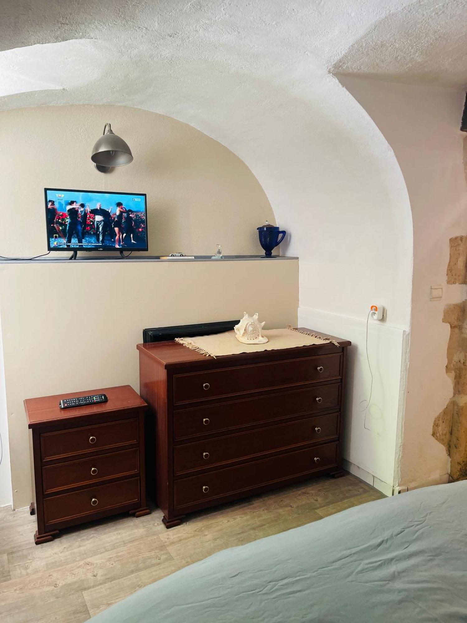 Rent Big Room With Breakfast Free In Old City Nancy Dış mekan fotoğraf