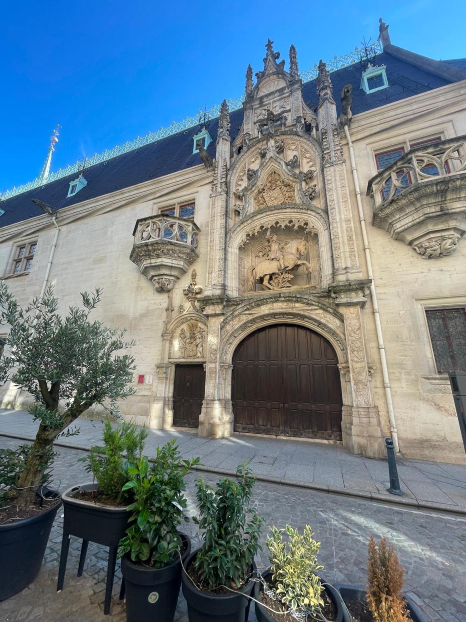 Rent Big Room With Breakfast Free In Old City Nancy Dış mekan fotoğraf